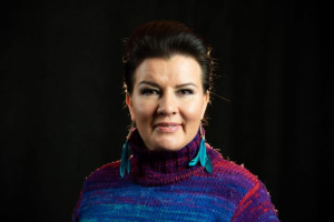 Majataloillassa Jaana Pöllänen. Kuva: Ville Uusitalo